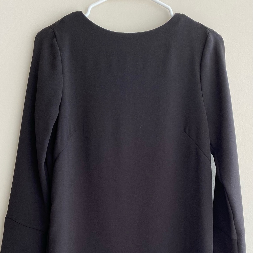 H&M Boxy Solid Black Long-Sleeve Dress, Dress with Bell Sleeve, Women’s Size 6